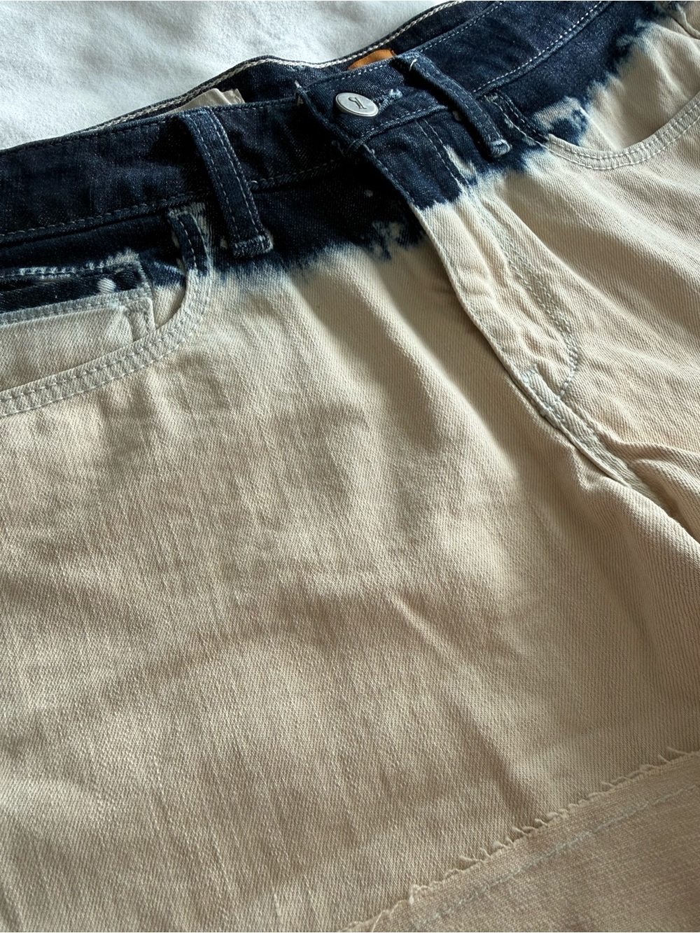 Anthropologie Pilcro Two-Tone Dip-Dye Mid-rise Jean Shorts - Picture 2 of 10